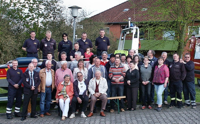 2017-05-19-04 Gruppenbild mit den Fördermitglieder